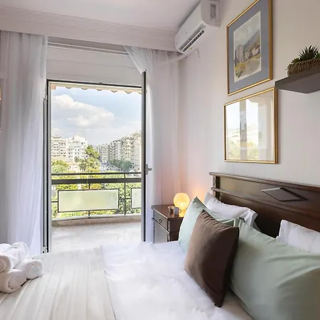 Luxury Vantage 3br Spatial View Apartment *